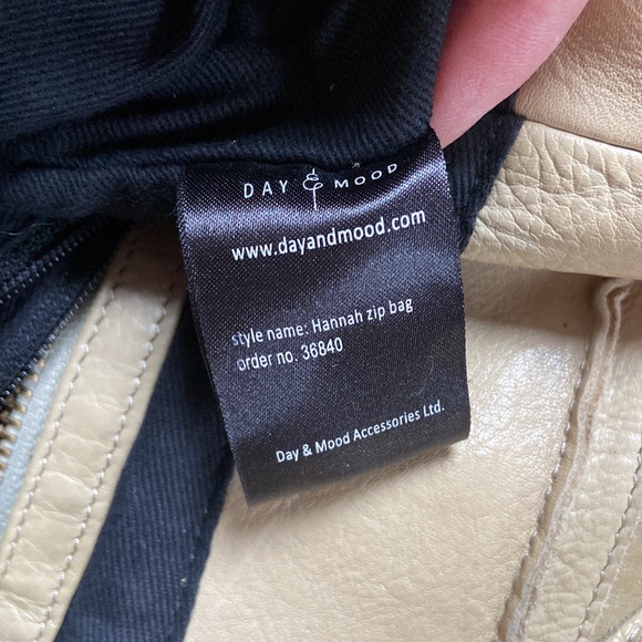Day & Mood Hannah Zip Bag in Cream-colored Leather - Picture 15 of 16